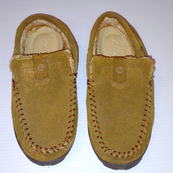 ๐ฃCLARKS Dawson Indoor/ Outdoor Moccasins in Sage - Picture 4 of 12